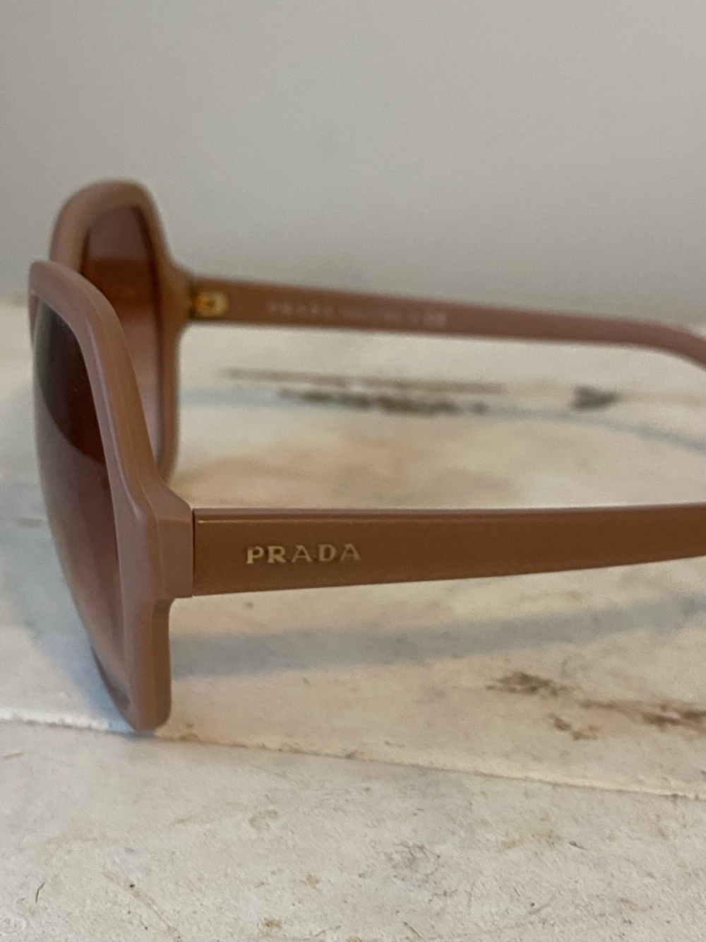 PRADA Oversized Brown Gradient Sunglasses - Picture 5 of 8